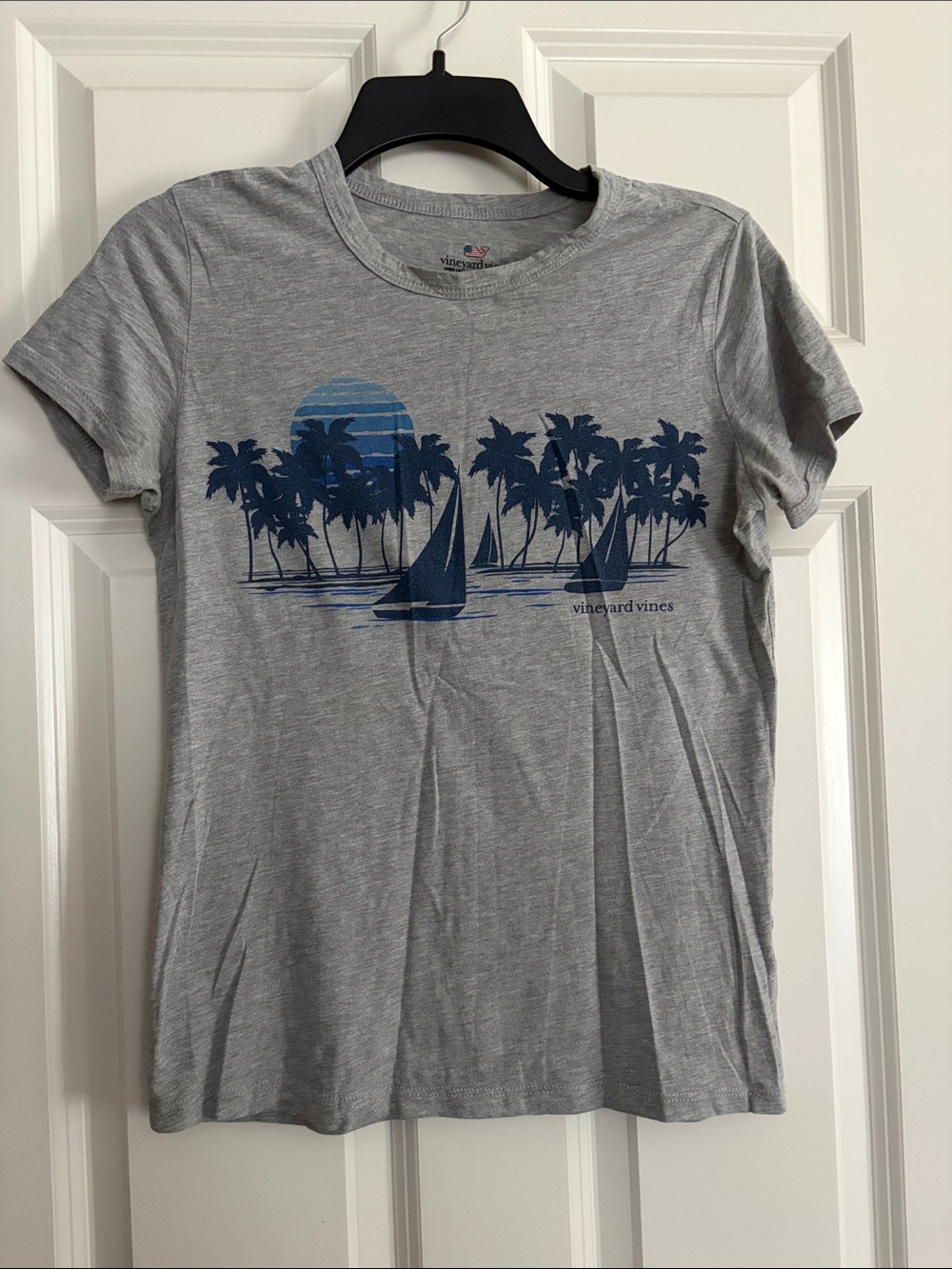Vineyard Vines Gray Tee with Blue Sailboat Graphic